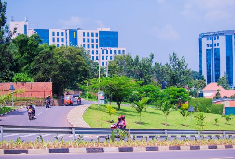 SylionM's tweet photo. @CityofKigali urban trees and vegetation are  first class air filters, They do play a vital role to remove and disperse any pollutants particles from the Kigali air.
 Hygiene, Air quality and Human Health is at the top level in #Kigali 
@FAO @UNEP @visitrwanda_now @CHOGM2022 https://t.co/UO8pODMmqe