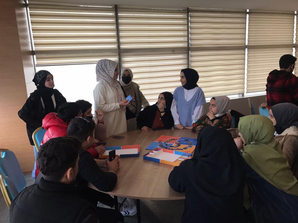 KarabaglarAKG's tweet photo. İl Başkanlığımız da düzenlenen "Yeni Seçmenle Buluşma" programımıza Karabağlar Yeni Seçmen Başkan Vekilimiz @SalihaTaka ve Teşkilatımızla birlikte katılım sağladık.
2023'e Teknofest Kuşağı olarak gümbür gümbür geliyoruz.🚀⏳
#KarabağlarAKG https://t.co/QW4NUs4wbH