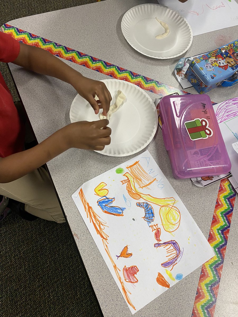 RaveMiss's tweet image. Plan, build, and present your obstacle course to the class! Students created obstacle course models for our playground with all necessary requirements for STEAM last week. #AlexanderSTEAM @FrogStreet @Msbjonesclass