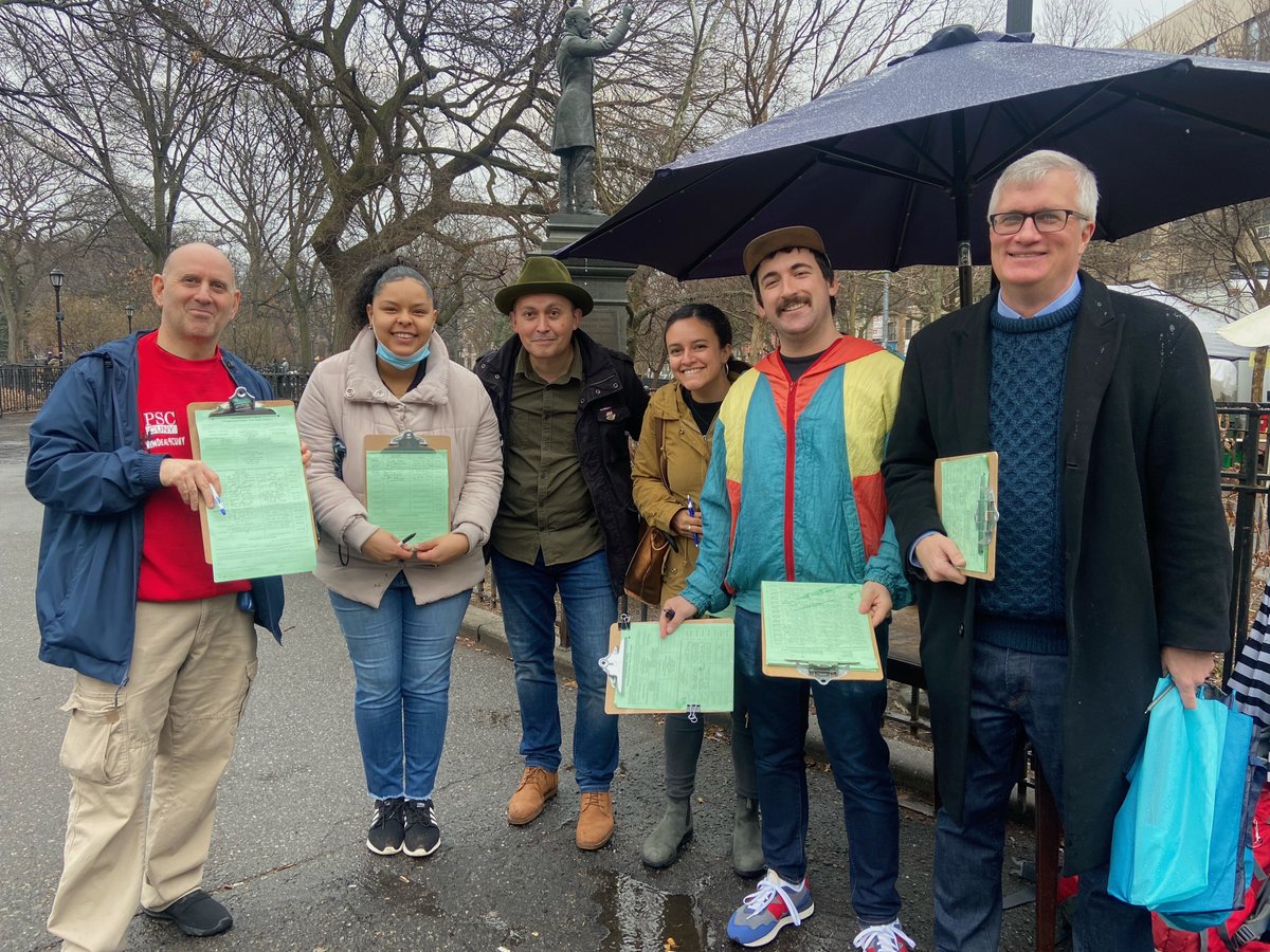 BrianKavanaghNY's tweet photo. Had a great day petitioning with @CODA_LES, @Teamsters817  and our volunteers, and talking with voters across the district. Was also proud to stand in solidarity with @PSC_CUNY and students to support fully funding our public colleges and universities! https://t.co/Seo6sga6Df