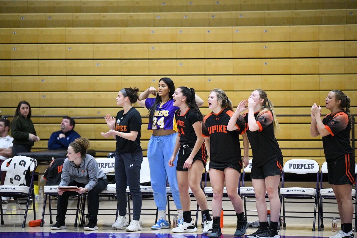 UPIKE_WBB's tweet photo. Be the Tougher more Together Team π€π§‘
#united | #pickherup https://t.co/5qsZppLSfz