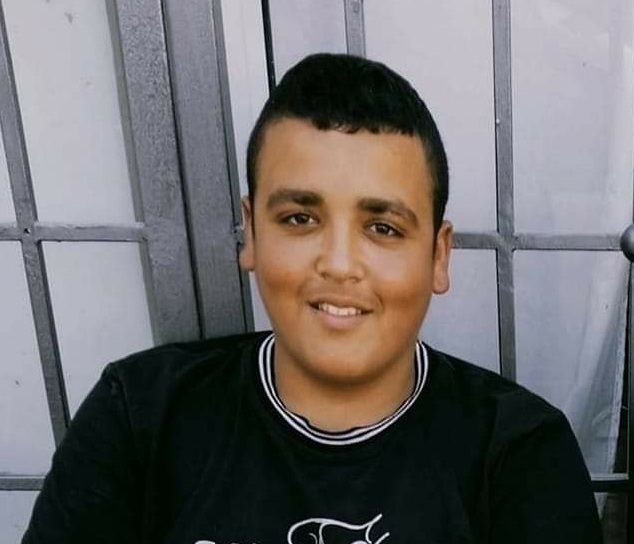 ajplus's tweet photo. Israeli forces shot and killed a 16-year-old Palestinian boy in the occupied West Bank, claiming he threw Molotovs at an outpost.

Soldiers reportedly blocked medics from approaching the child, Yamen Jaffal.

Israel has killed at least 88 Palestinian children since January 2021. https://t.co/6Und4C9tRj