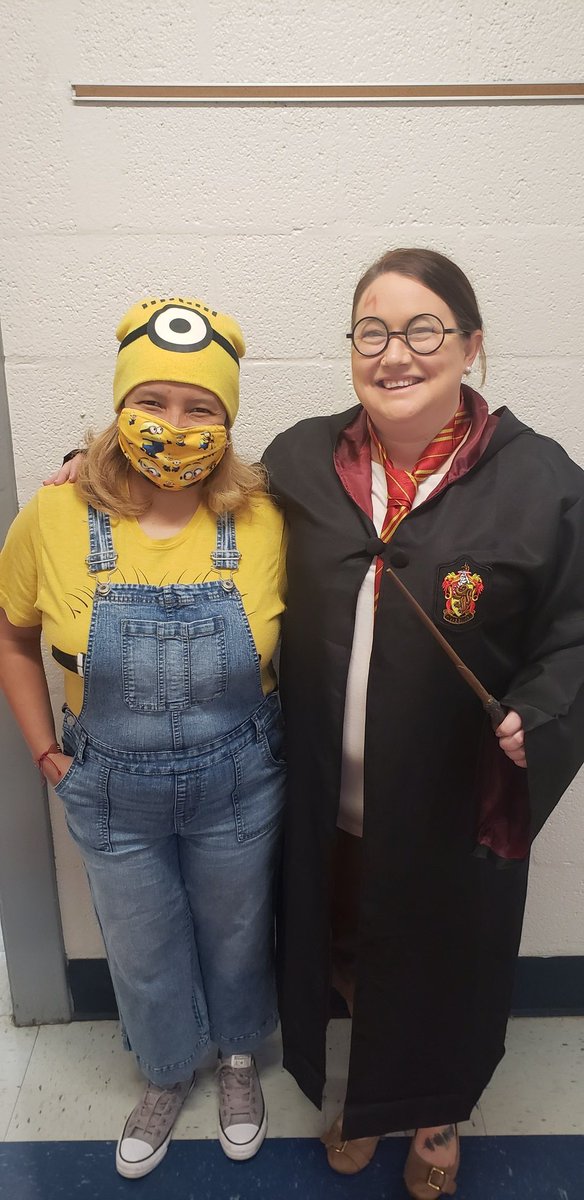 DarielaVelasqu8's tweet photo. Read across America Day 1: Favorite Character Day. https://t.co/KL3THNJwqN