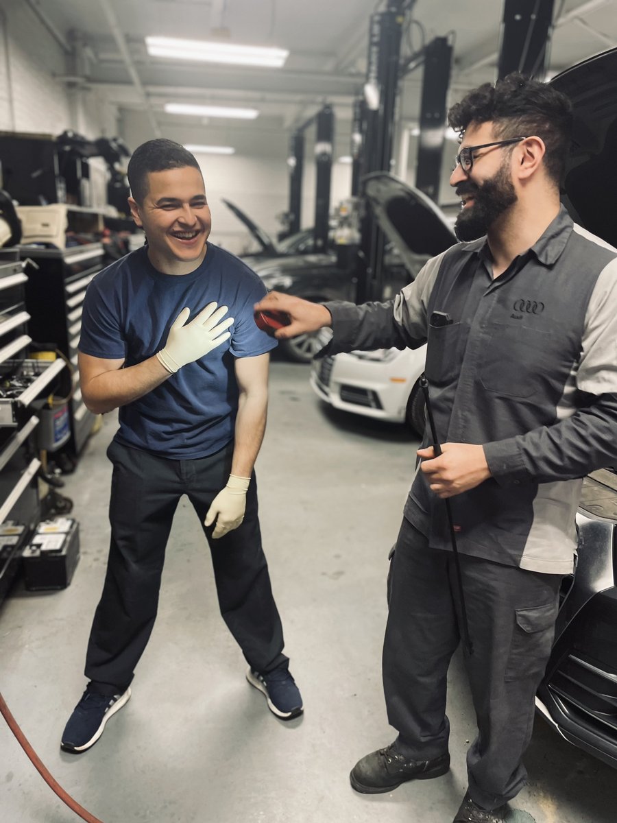 Audi_Brookline's tweet photo. #repost 

In honor of National Employee Appreciation Day, we would like to recognize our exceptional team at Herb Chambers Audi Brookline. 
Thank you team! ❤️‍🔥

#NationalEmployeeAppreciationDay 
.
.
.
#herbchambers #herbchambersaudi #audi #audibrookline #vroom #vroomvroom ... https://t.co/PKpvmyQh9s