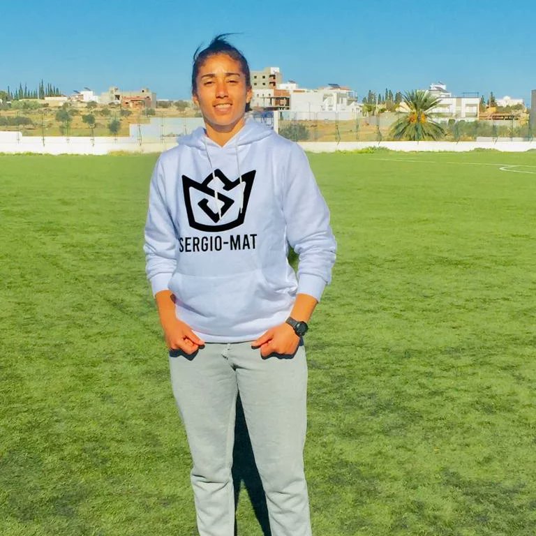 Sergio_Mat21's tweet photo. Semaine des ambassadeurs de la marque, et nous mettrons les femmes à l'honneurs.
Nous vous présentons Ameni Ben Salem internationale tunisienne de rugby à XV.
Pour trouver ce sweat, rendez-vous sur https://t.co/vMc4JLkxcz disponible 7/7j/7, 24h/24
#sergiomatwithgodwewilldofeats https://t.co/zDNW2gbfGY