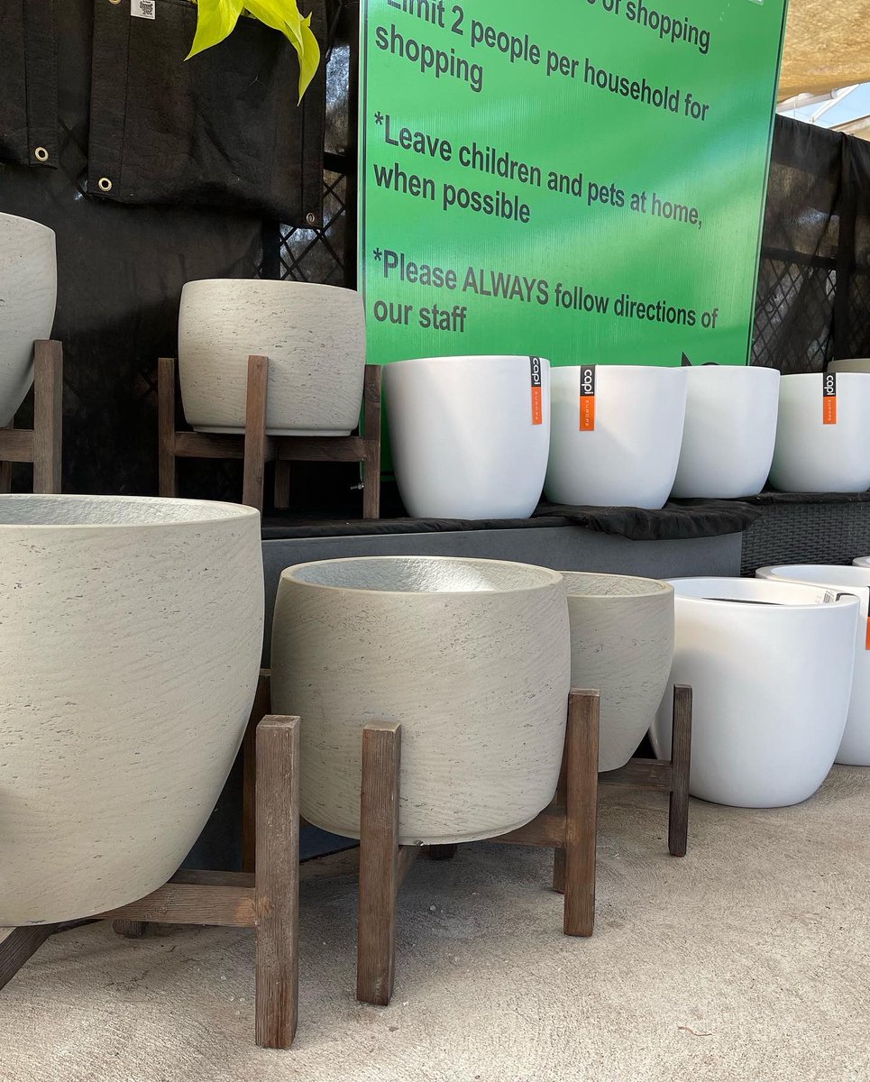 ValleyviewG1970's tweet photo. LOVE all the #neautral tones in our containers this year! The cool tones match any decor and allow for the #plant to be the focal point 🪴Let your plants shine 💚 #containers #planters #homedecor #plantdecor #neautraldecor #neautralstyle #plantstyling #plantstyle https://t.co/GE4qOb1RsY