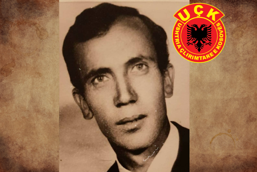 Nacionaleks's tweet photo. “Mësimi duhet të mbahet edhe në kohë lufte. Unë jam mirë, po nxënësit si i kam?” – pyeste 'Mësuesi i UÇK-së', Halit Geci.

[Shkrim/Thread në Ngacionale nga @festimmg] https://t.co/reWh7YTMEK