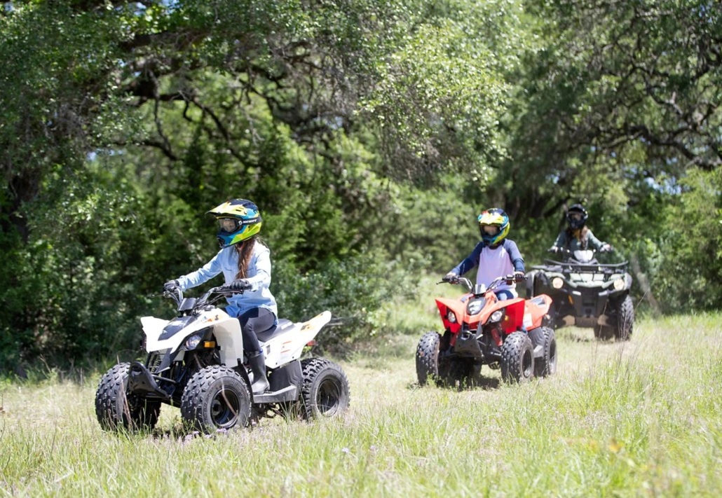 Atvrom1's tweet image. Cei mai tineri pasionati de off road din familie pot pilota usor un mini ATV din gama Can-Am DS 2022 destinata copiilor. Citeste stirea completa pe atvrom.ro💨💨bit.ly/lineup-atv-cop…

#atvcopii #miniatv #canam #canamds #atvrom