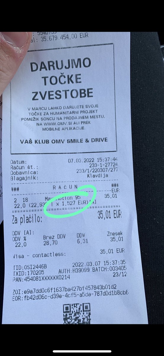 matthewmarango's tweet photo. Almeno la #Benzina in Slovenia è ancora salva https://t.co/om10L3YG7T