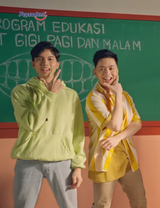 fenjiloops's tweet photo. Fenji at Pepsodent

#FENLY #FAJRI #FENJI #UN1TY https://t.co/90ktxkNlxD