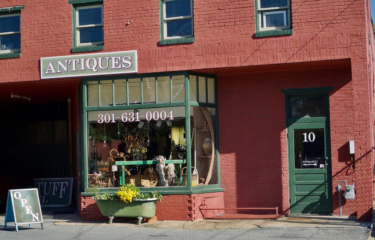 FrederickCounty's tweet image. With over 52,000 square feet, Great Stuff by Paul is not only heaven for the average antique lover, but the perfect source for dealers and businesses to load up.  Website: greatstuffbypaul.com (301) 631-5340