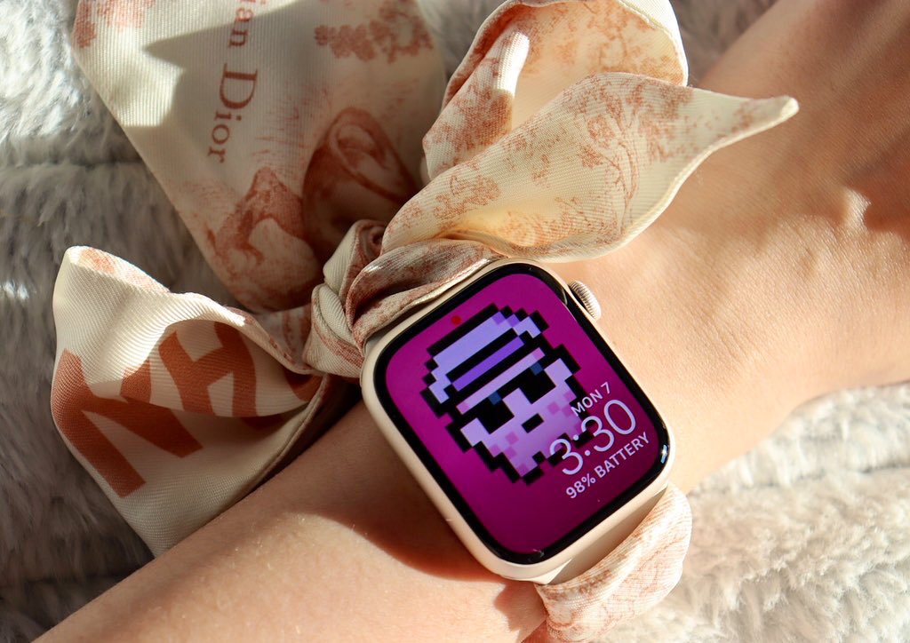 misserinnft's tweet photo. Small glimpse of todays details

Showing support to @KawaiiSkull_NFT 💀🎀⌚️ 

#kawaiiskullnft #applewatchseries7 #dior https://t.co/E7hyLSSeap