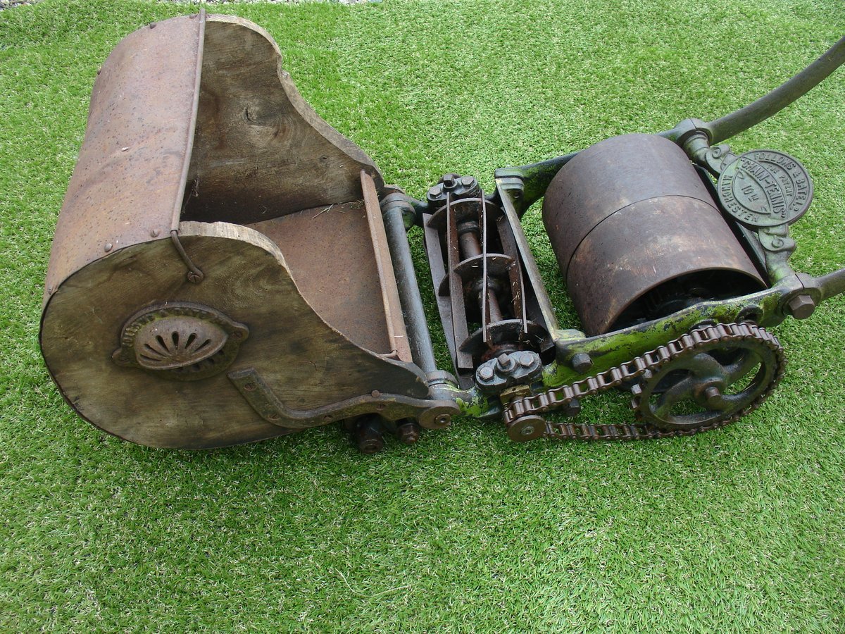 vintagemowers's tweet photo. Follows &amp; Bate Chain Tennis #Lawn #Mower The best original example known, introduced in 1898, #Grass box with walnut sides This exhibit will be preserved as is for the future 
@TheBuddingFD

@TatesGCs
 
@southdownshc
 
@vintagemowers
 #museum #charity #gardening #vintage https://t.co/vyYeKsOIU5