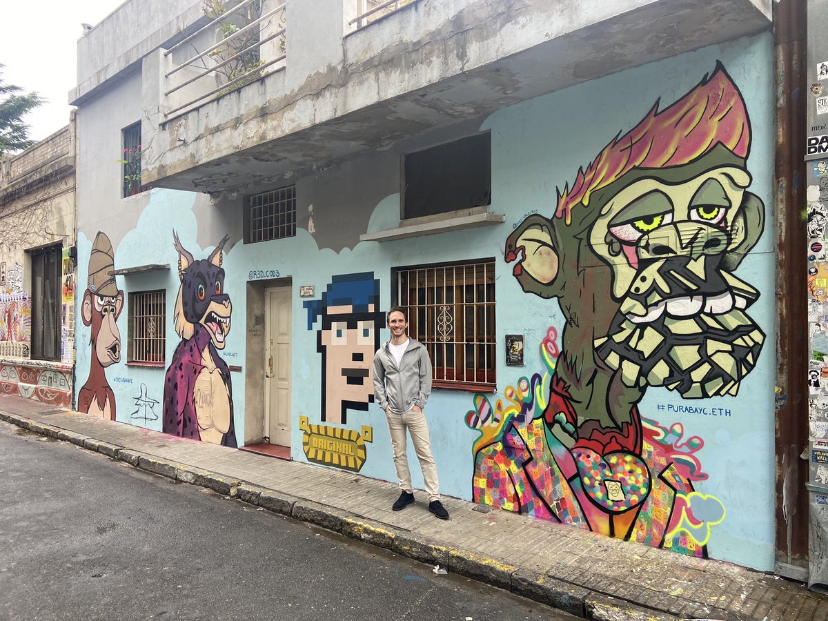 JeJeffries's tweet photo. #Bayc Art popping up across multiple continents. Any of big @BoredApeYC murals you know about? https://t.co/4cX3xTUgrp