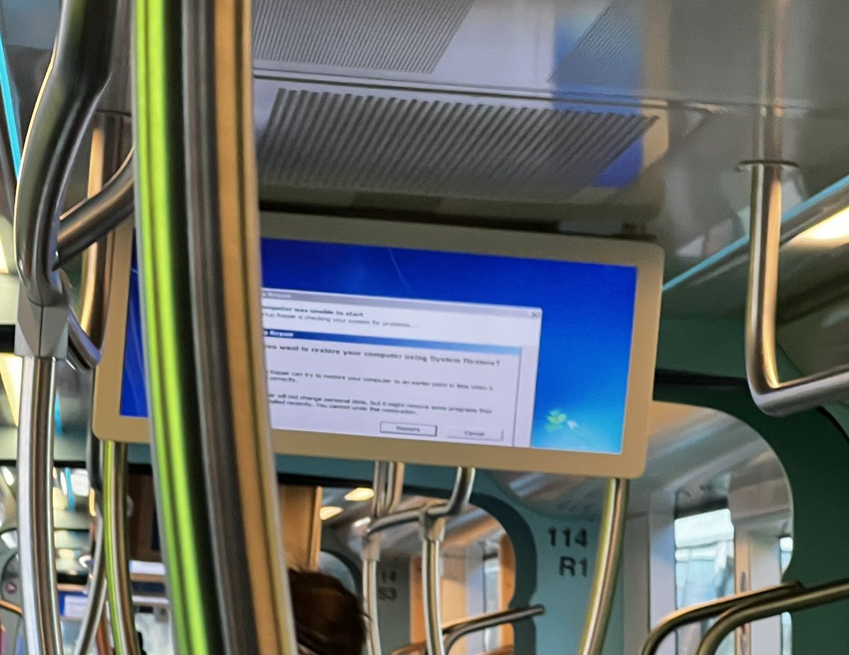 FrancoisDigitel's tweet photo. Gott to love how the “newest” Tec still run’s on windows 7 😂 #luxtram https://t.co/WnQL35XR2E
