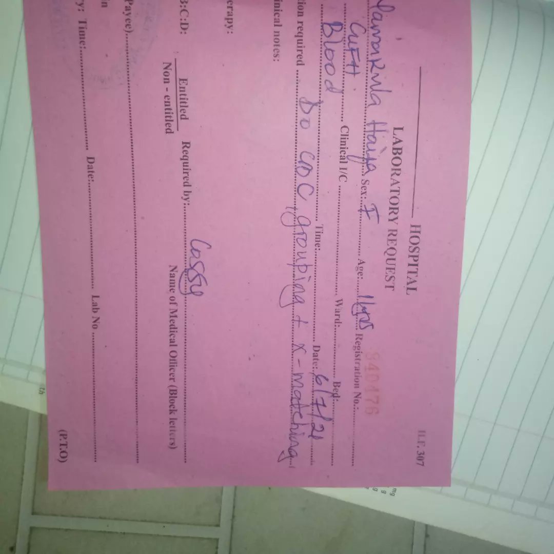 ElianJeptha1's tweet photo. Her smile is just plastic according to the situation she's passing through with sikklecells so please let's help this young orphan of mdkc foundation get medication by donating any amount of money you may have because it contributes a lot to her life. 
   #saveafricanchild #mdkcf https://t.co/HokZSypiCE