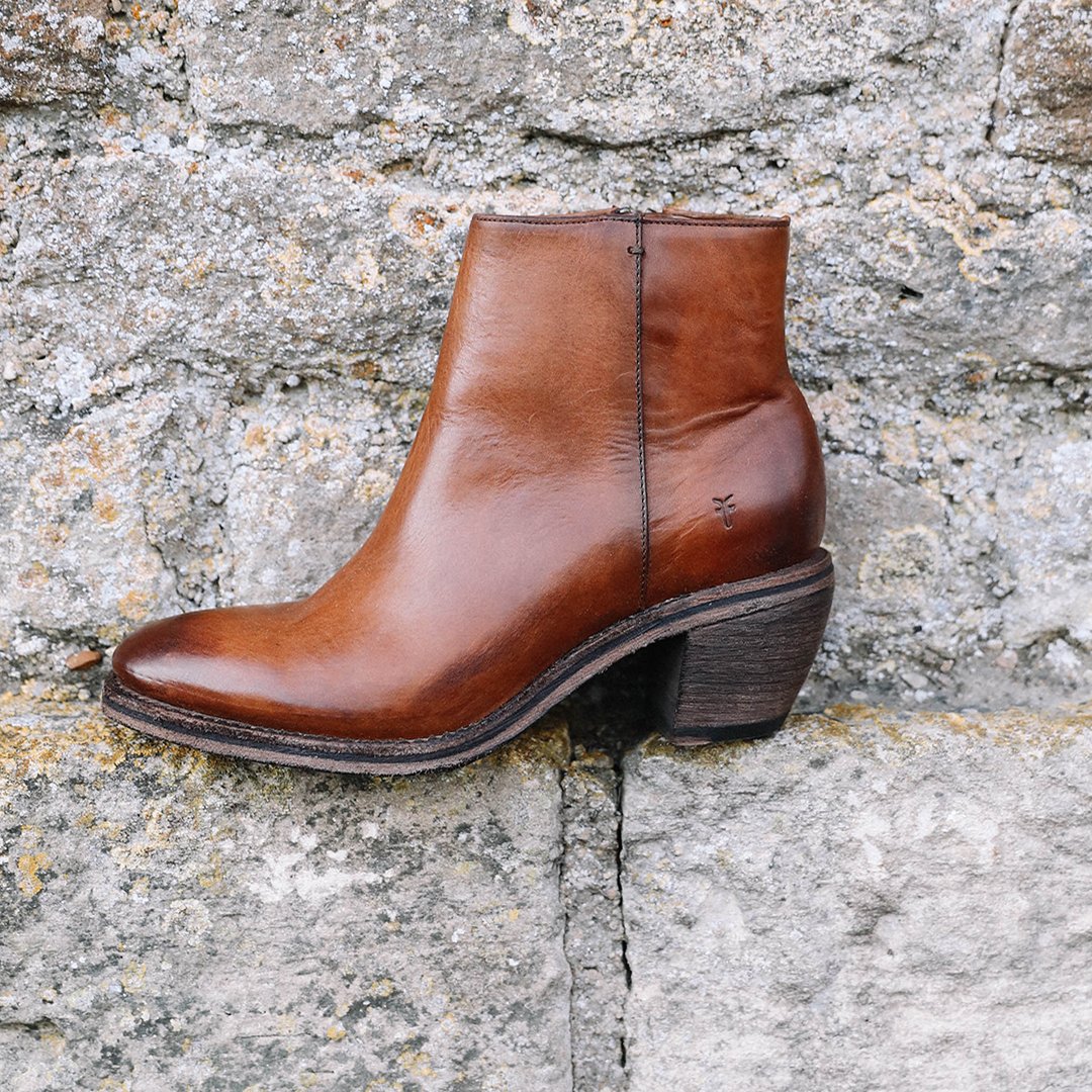 frye addie inside zip