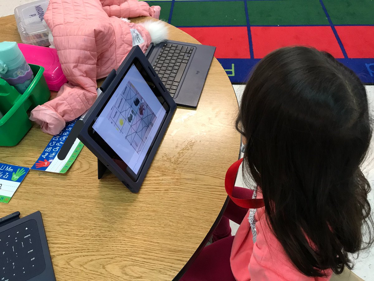 jsolnekfrazier's tweet photo. Ss in K w. @MisshamblinSk use #ShadowPuppetEdu to talk about their weather observations and data. Shadow Puppet allows for photos, text, music, audio recordings and a fun pointer to emphasize our points! Check out Tech TEKS ⬇️ #DigitalLISD #HVEproud @HebronValleyES https://t.co/rRnlQHRl5a