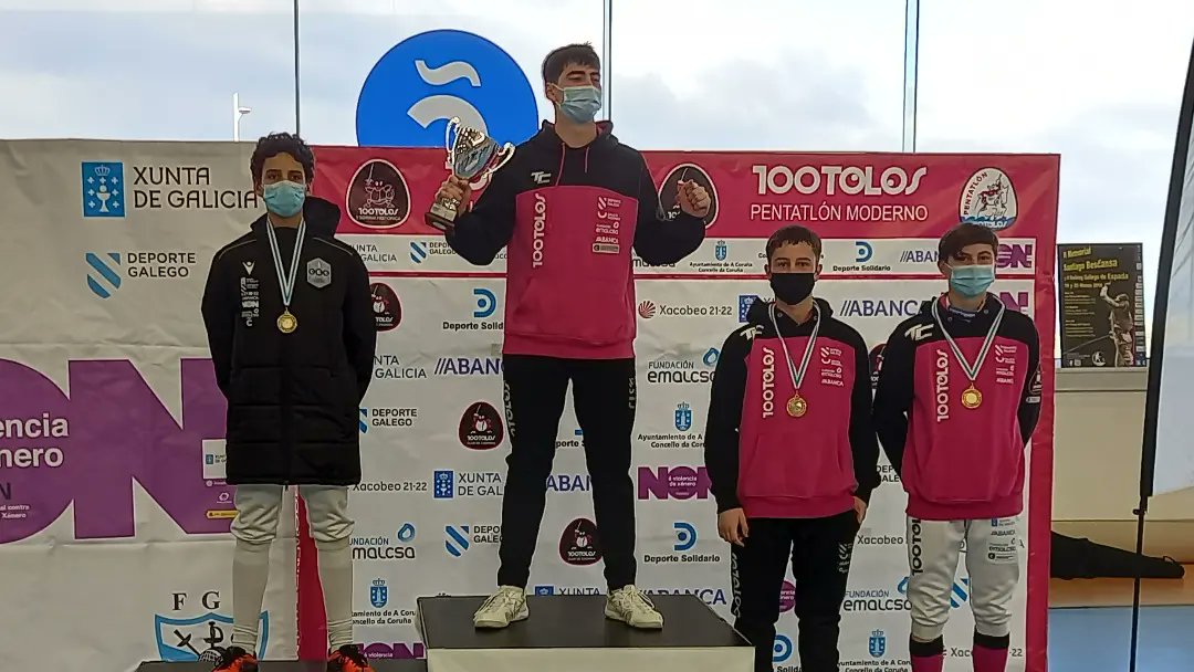 esgrimacompos's tweet photo. Orgullo tamén da nosa formación M20 no #ctogalegodeespada na Coruña. Con Alex e Jorge en EM e con Alba en EF. Seguimos trabajando para llegar a donde quieran. No hemos pisado podio, pero seguimos sumando experiencia con los mejores.
#composTEAM https://t.co/mXGliNOWfk
