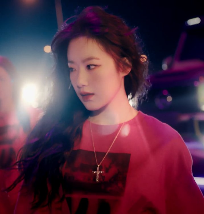 YSHPRNT's tweet photo. SHE’S CRAZY #SHUHUA https://t.co/KbHJ1OZMFY