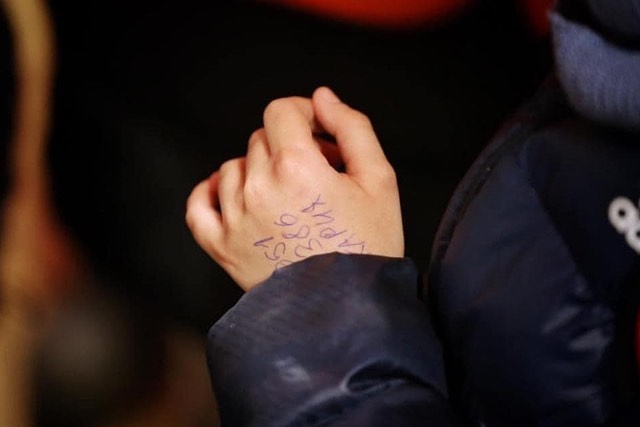 WFLAJosh's tweet photo. JOURNEY. An 11-year-old boy traveled to #Slovakia on his own. The little Ukrainian crossed the border with a plastic bag, a passport and a phone number of his relatives, which his parents wrote on his hand. (via Ministry of Foreign Affairs of #Ukraine) #RussiaUkraineWar https://t.co/FzFGERjYbx