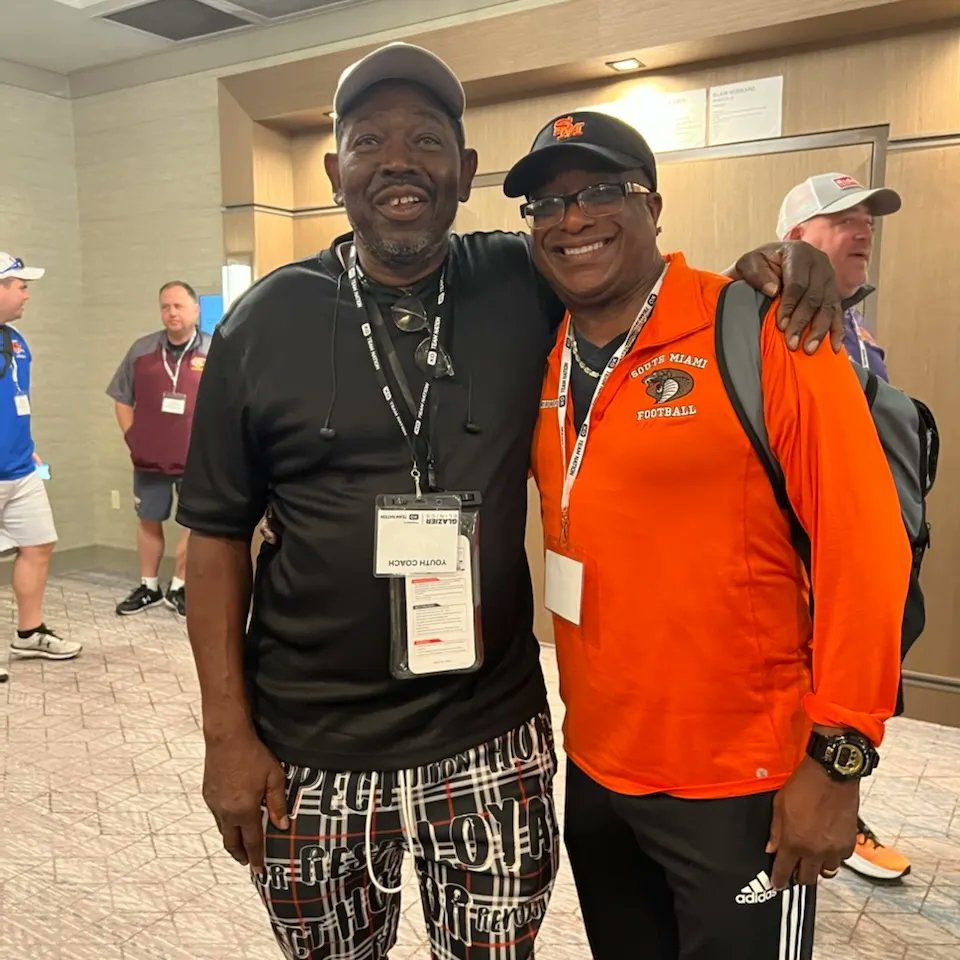 We have to get better to make them better! Glazier Coach's Clinic-Orlando, FL. '22 this past! (Pictured) Kevin "Smitty" Smith (UM RB's) &amp; David Kintigh (Melbourne HS Head Coach).
Max Edwards (Head Coach Miami Northwestern),Jahmar Carter (Killian HS) Richard Crump North Miami HS