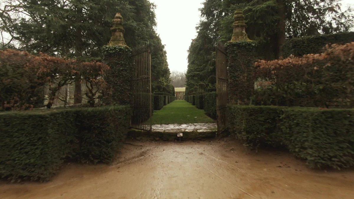 F3Aquitaine's tweet photo. 🌳🌺🦚 Prendre l’air dans les Jardins du Manoir d’Eyrignac en Dordogne 
VIDEO ► https://t.co/vDT7tNd2xZ 
#jardins #perigord #patrimoine #nature
Cc @gdecaix @rouher1 @FlorianRinguede @lehesran @F3Perigords @eyrignac @dordogneperigor @F3Regions https://t.co/N8IvxAIlOt