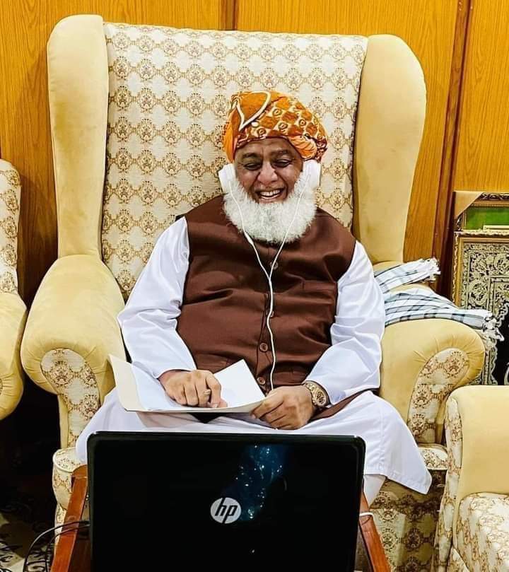 Jawad_Jui's tweet photo. At present, the hopes of the entire nation are related only to Maulana Sahib.
 Because he is the only person who can take this country to the heights of development.
 God willing
#مولانا_رُلارہاہے https://t.co/WFgrRqM6HO