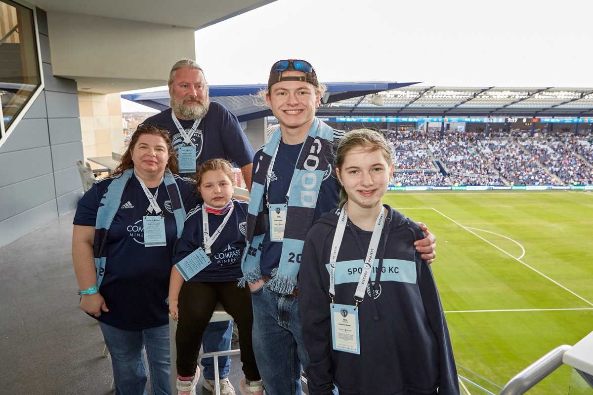 victorykc's tweet photo. Saturday, we honored 13-year-old Ciara! Joined by her parents Tim &amp; Renee and siblings, Ciara is a 7th grader who loves baking, aerial yoga, and school 🙌

Ciara underwent a major tumor resection surgery and currently, there is no evidence of the tumor! #ForceForGood https://t.co/pl8s0FumDl