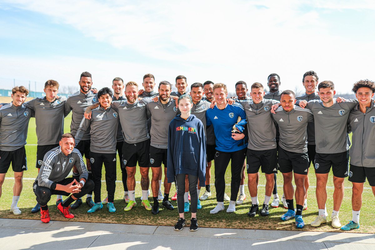 victorykc's tweet photo. Saturday, we honored 13-year-old Ciara! Joined by her parents Tim &amp; Renee and siblings, Ciara is a 7th grader who loves baking, aerial yoga, and school 🙌

Ciara underwent a major tumor resection surgery and currently, there is no evidence of the tumor! #ForceForGood https://t.co/pl8s0FumDl