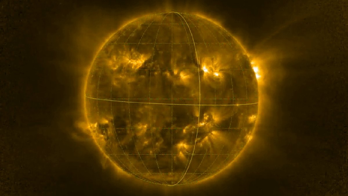 Gizmodo's tweet image. Solar Orbiter Is Now Halfway Between the Sun and Earth dlvr.it/SLFc7t