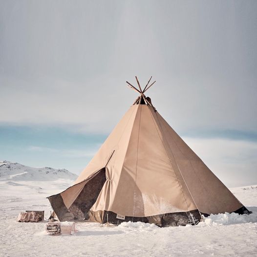TentipiTents's tweet photo. There's Only One Choice For Hosting a Big Event on a Frozen Plateau! @tentipieventtents Photo via @nicowillsphoto 
#lavvoutleie #stratus72 #Hardangervidda #N60challenge https://t.co/1tVaZ9TPHx