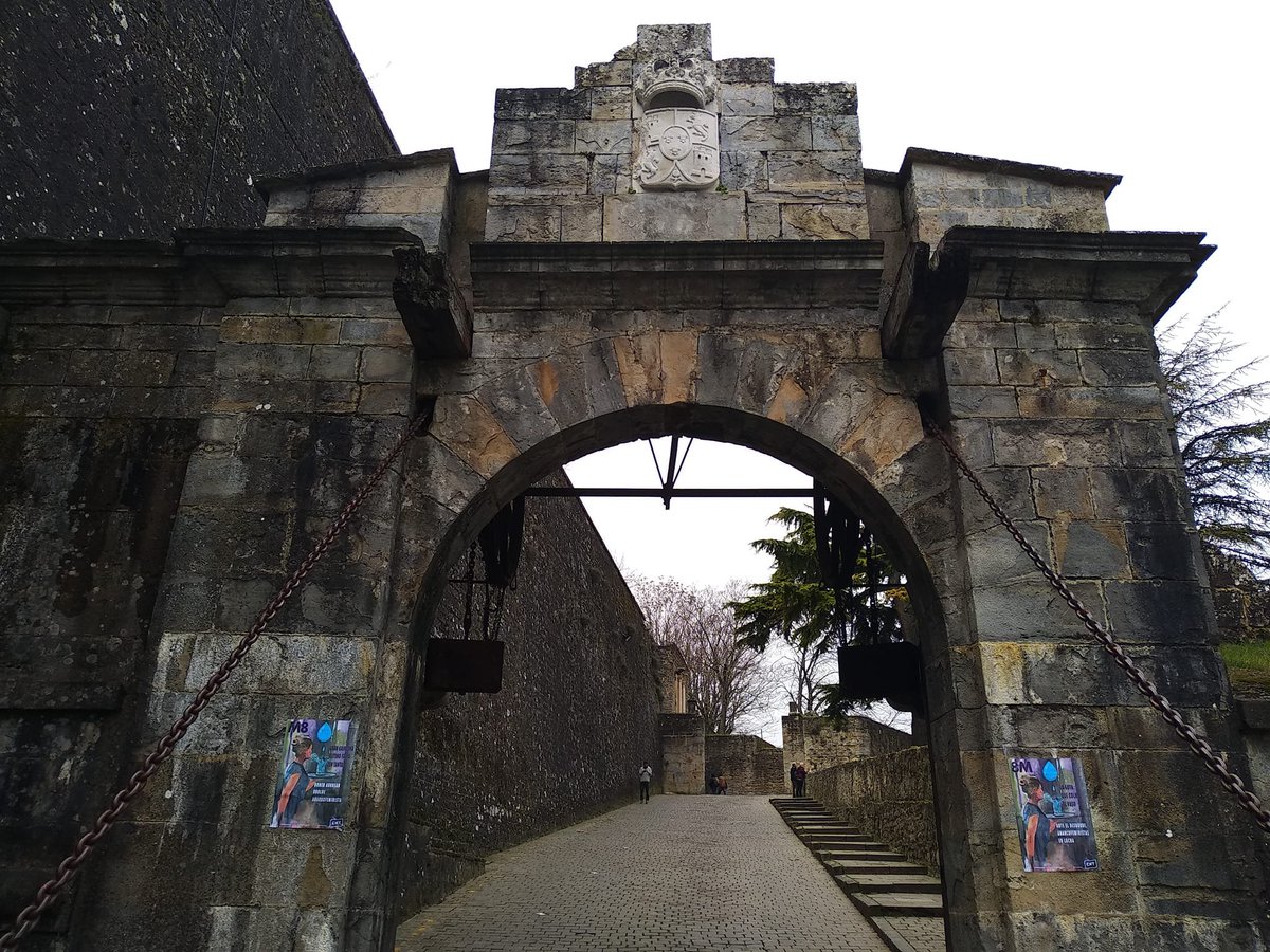 🟣⚫️8M EMAKUME LANGILEAREN EGUNA
➡️Heldu den asteartean, martxoaren 8an, 18:00-19:00 bitarte, sektore feminizatuen inguruko informazio sindikalerako mahaia jarriko dugu gure lokal ondoan (Eslava kalea, 11).