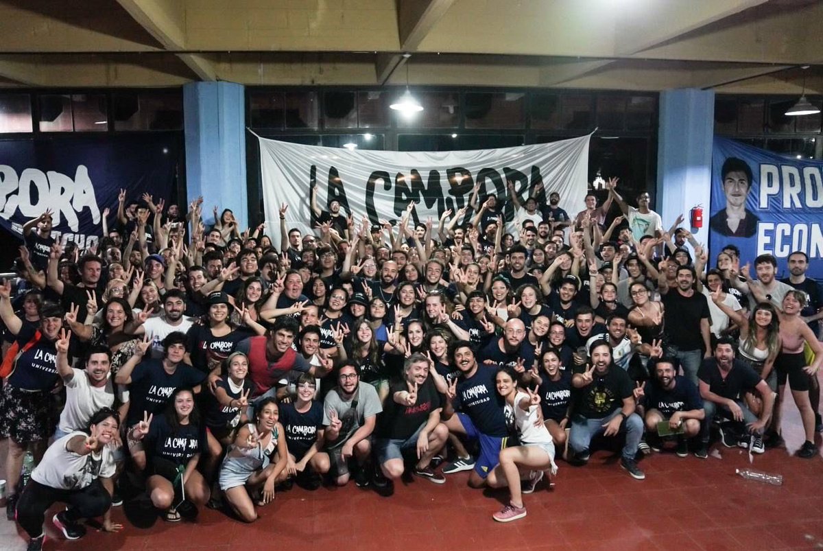nkreplak's tweet photo. Una de Domingo. 

Debatiendo, construyendo, militando✌🏽❤️ https://t.co/NRIMLk5eL3
