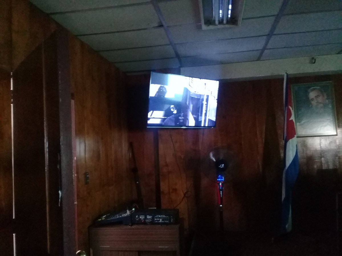 EarlyRetiredCC's tweet photo. A debate un excelente material del "Proyecto Palomas" un audiovisual que sensibiliza y aboga por los derechos inalienables de las mujeres en #Cubra 
#MujeresEnRevolución 🇨🇺 https://t.co/7qU8Ep3aqT
