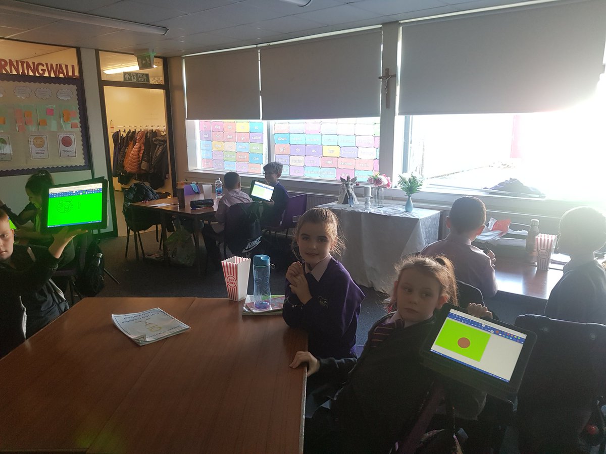 st_gerards's tweet image. P4 had fun this afternoon completing the Digital Doodle tutorial! #barefootcomputing
