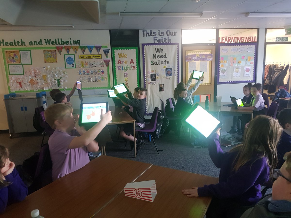st_gerards's tweet image. P4 had fun this afternoon completing the Digital Doodle tutorial! #barefootcomputing