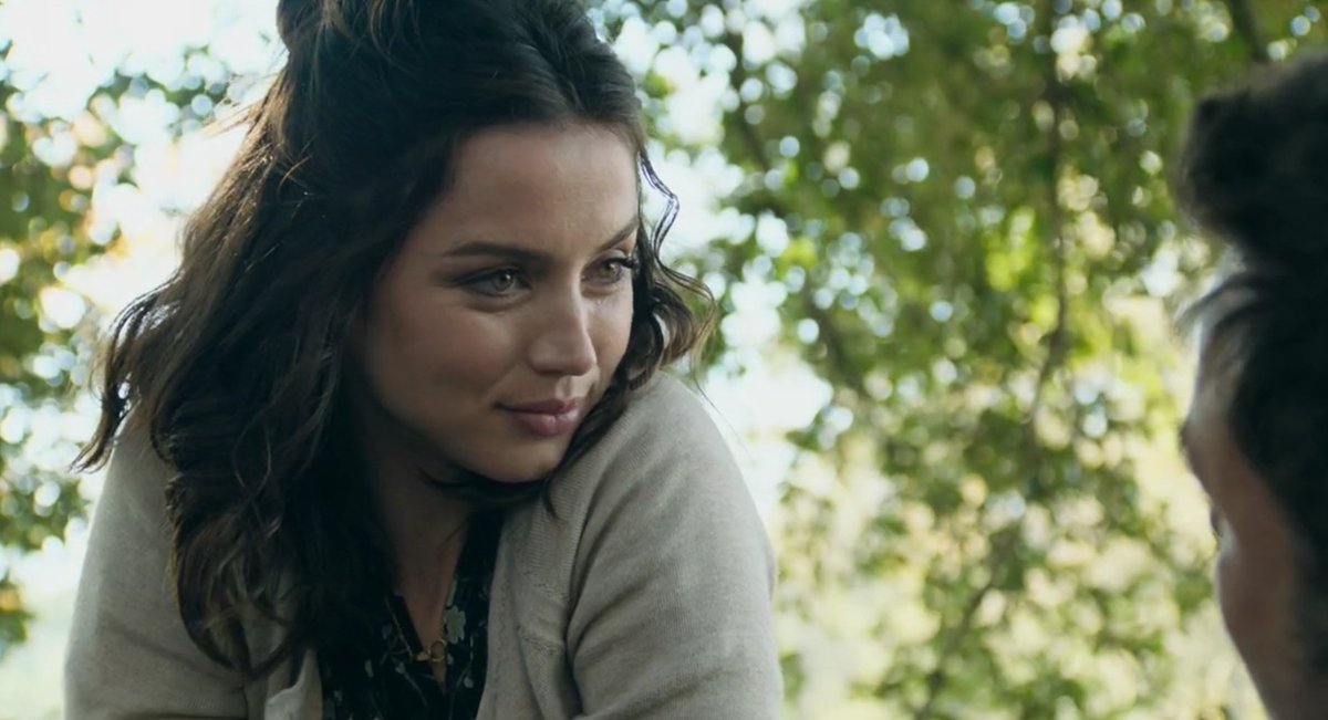 incepthion's tweet photo. ana de armas the only reason i'll watch the movie <3 https://t.co/NNdDVeJDUW