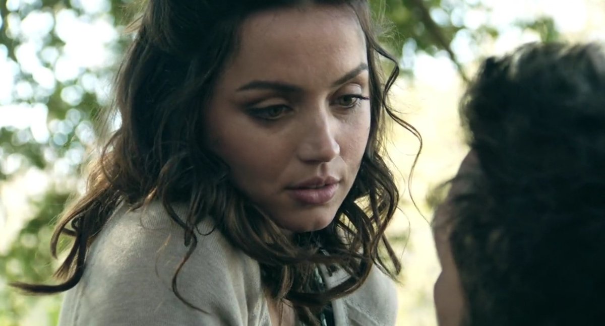 incepthion's tweet photo. ana de armas the only reason i'll watch the movie <3 https://t.co/NNdDVeJDUW