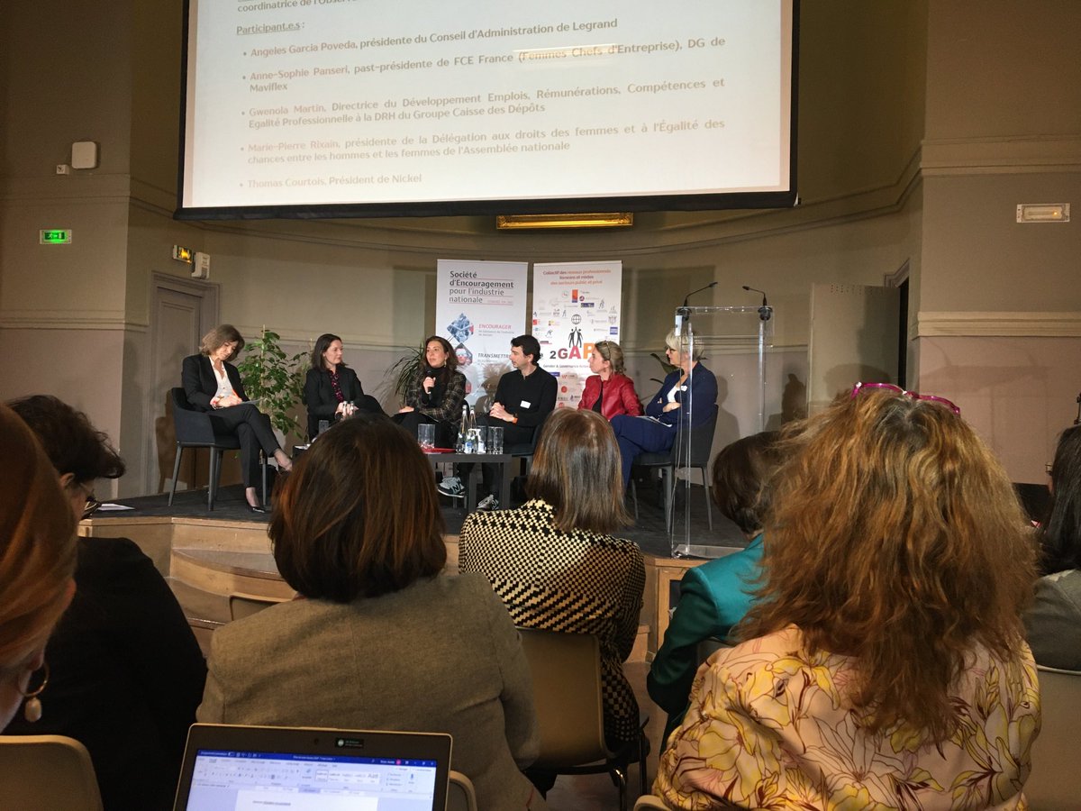 La non linéarité est importante pour construire la #mixité déclare @angelesgarciapoveda présidente du conseil d’administration ⁦<a href="/Legrand/">Legrand</a>⁩, une #femme qui s’est sentie quelquefois bien seule au sommet du pouvoir #Assises de #2gap ⁦<a href="/2gapF/">2Gap France</a>⁩ ⁦<a href="/BNPP_MixCity/">Association BNP Paribas MixCity</a>⁩