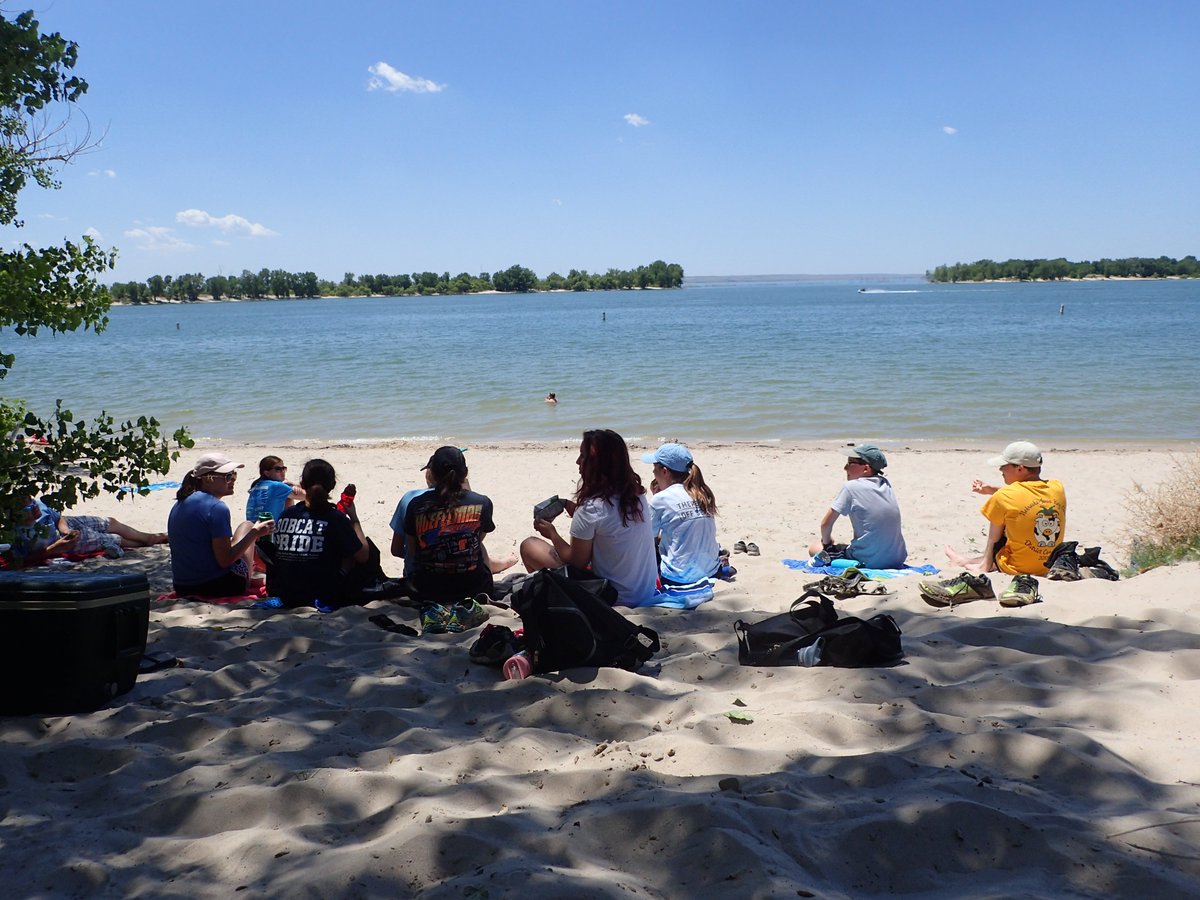NebraskaEPSCoR's tweet photo. Snow this wk has us dreaming of summer &amp; our #YoungNebraskaScientists #STEM camps across the state. MS/HS students can:

* try out a campus/career
* meet mentors &amp; new friends
* HAVE FUN! 

Need-based scholarships available, thanks to our @NSF funding. 

👉https://t.co/iLkgOqct6y https://t.co/HZn1PfvyKC