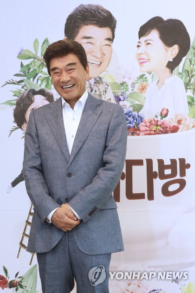 LadySOULdja's tweet photo. Lee Deok-hwa is one of my FAVORITE actors! I am LOVING his performance in #BusinessProposal #Netflix When I saw him with the facial mask, I just KNEW he was a #Taurus !!! #HesGotThatVibe #Kdrama #SuchRange #GreatActor https://t.co/ASvCHVoWS0