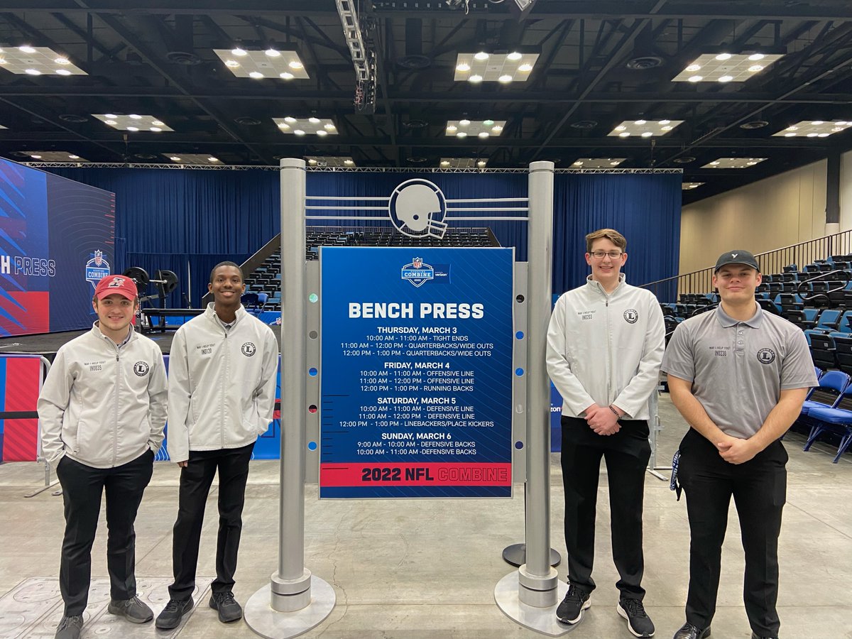 UIndySportMgt's tweet photo. ☑️ out @UIndySportMgt supporting the @NFLCombine. @LandmarkESS #takingadvantageofopportunities #learningbydoing #Uindy #UIndyKINS https://t.co/v3HKrkwKzw