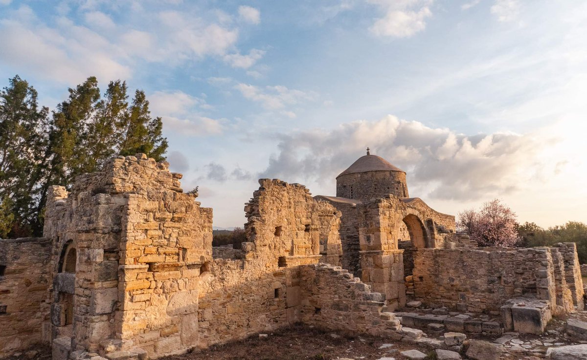 kim_rigg2's tweet photo. #fsprintmonday 
Anoyira Monastery Cyprus https://t.co/LCViD09LgH