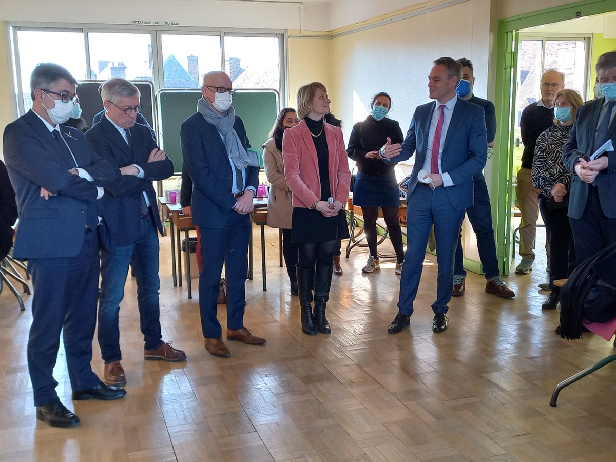 DMARGUERITTE's tweet photo. Je n'imagine pas l'action publique dans un bureau sans se déplacer dans les territoires. C'est ce qui permet d'évaluer et de s'inspirer. L'entreprise @groupe_mtb s'inscrit parfaitement dans l'avenir de la formation en la rendant attractive et innovante https://t.co/Z5gQxB4gpj