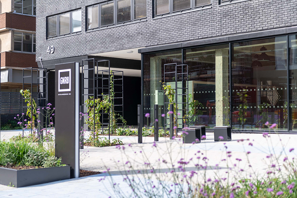 The RO Group is delighted to announce that Lily &amp; Roo, the online jeweller, has moved its head office to  GNR8 49 Clarendon Road, Watford. Only one office suite remains available to let in the building.  

#inbusinesstodobusiness
#OfficeSpace 
#watford