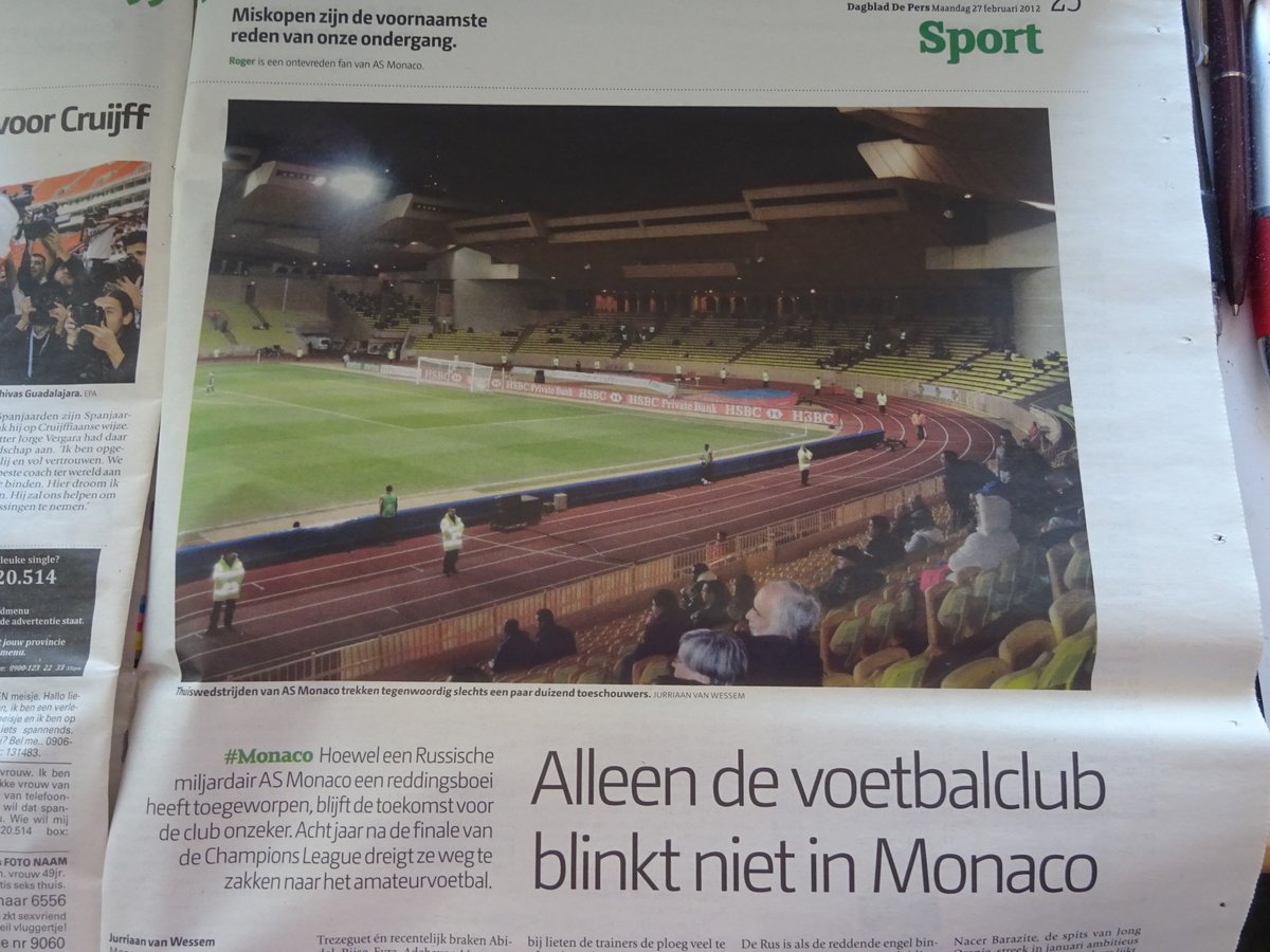 JurrVanWessem's tweet photo. Verhaal van tien jaar geleden voor #DePers, aan de vooravond van de overname door een Rus. Monaco onderaan in Ligue 2. https://t.co/vUua50xHQU