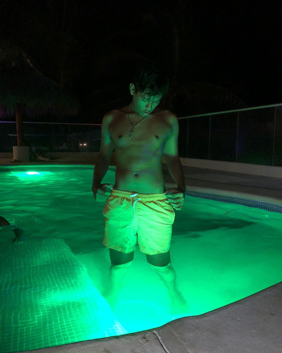 artgal🔥 (@cho_viiii) on Twitter photo 