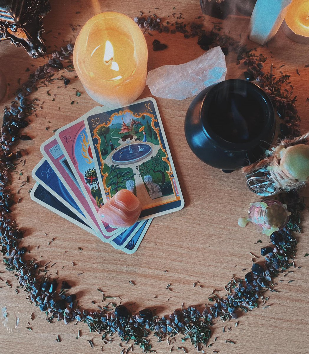 witchboxuk's tweet photo. Your March hint is here. If you love our Exclusive Magikcal craft Kits then this is the box for you!
#Witchcraft #subscriptionbox
https://t.co/osRBGiE9Ia https://t.co/cz5b58axbX
