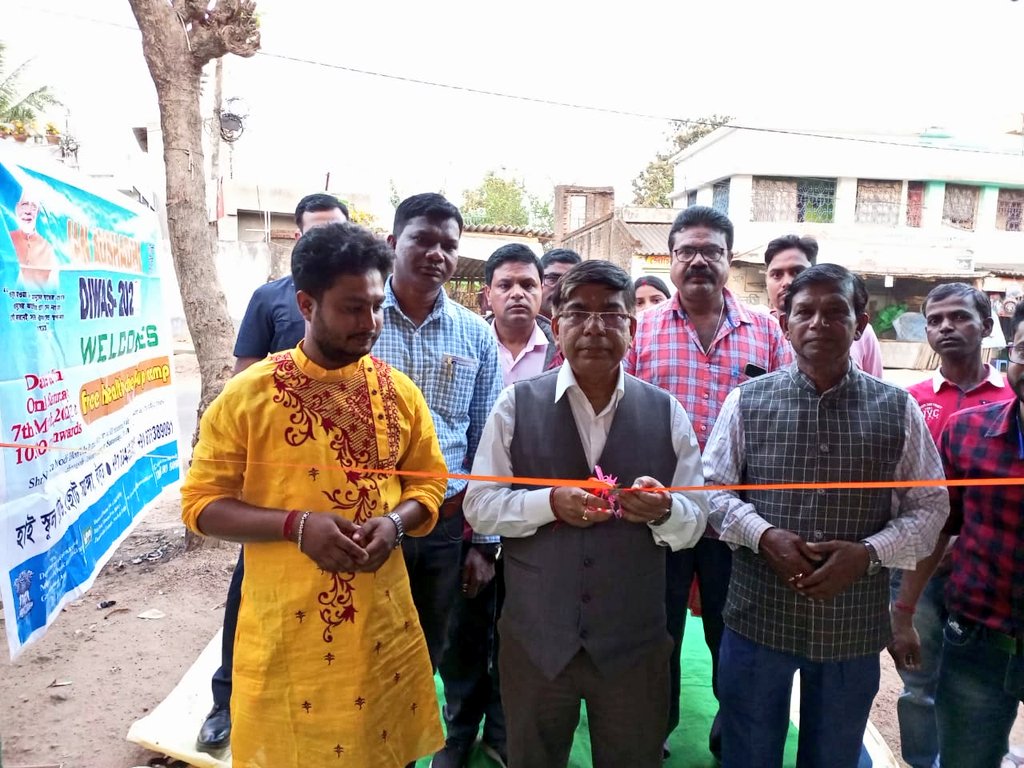 Drsubhassarkar's tweet photo. Jan Ausadhi day is being celebrated throughout the country during 1-7th March.

To celebrate the occasion visited the Jan Ausadhi Center at Sarenga, Bankura today.
#JanAushadhiDiwas2022 https://t.co/9273yuJ0D0
